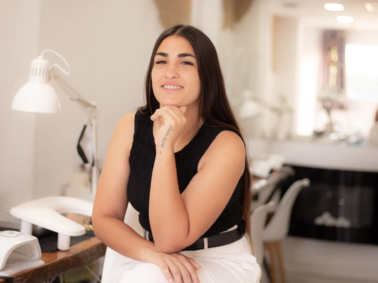 La Marta a la zona de manicura del centre